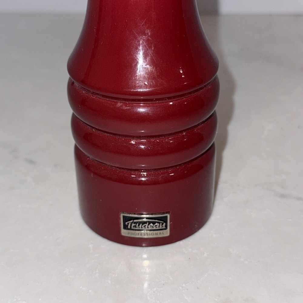 Trudeau PROFESSIONAL 12" Red Ombre Restaurant Wooden Pepper Grinder Mill - Picture 3 of 6